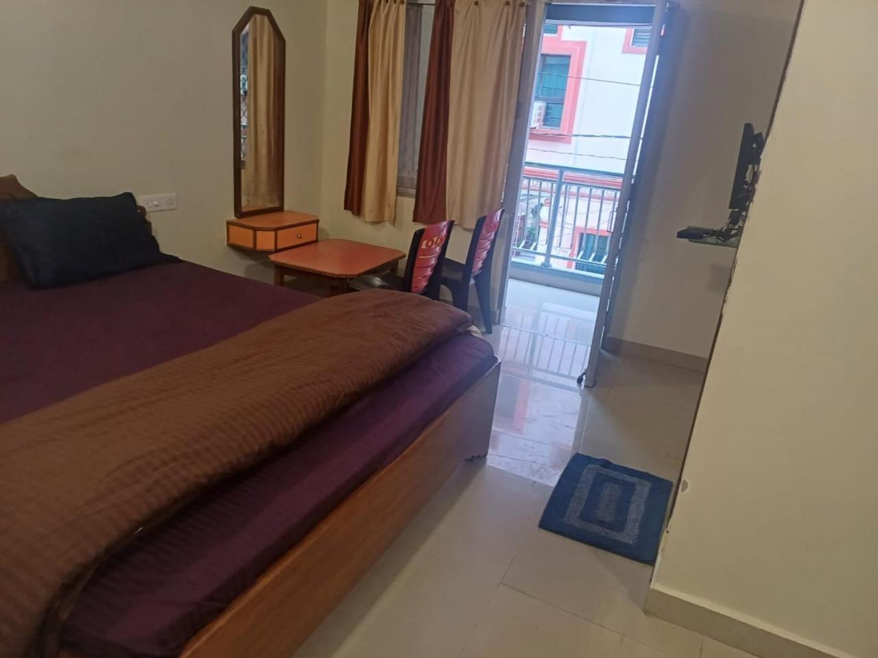 Hotel Ashray Puri Ngoại thất bức ảnh