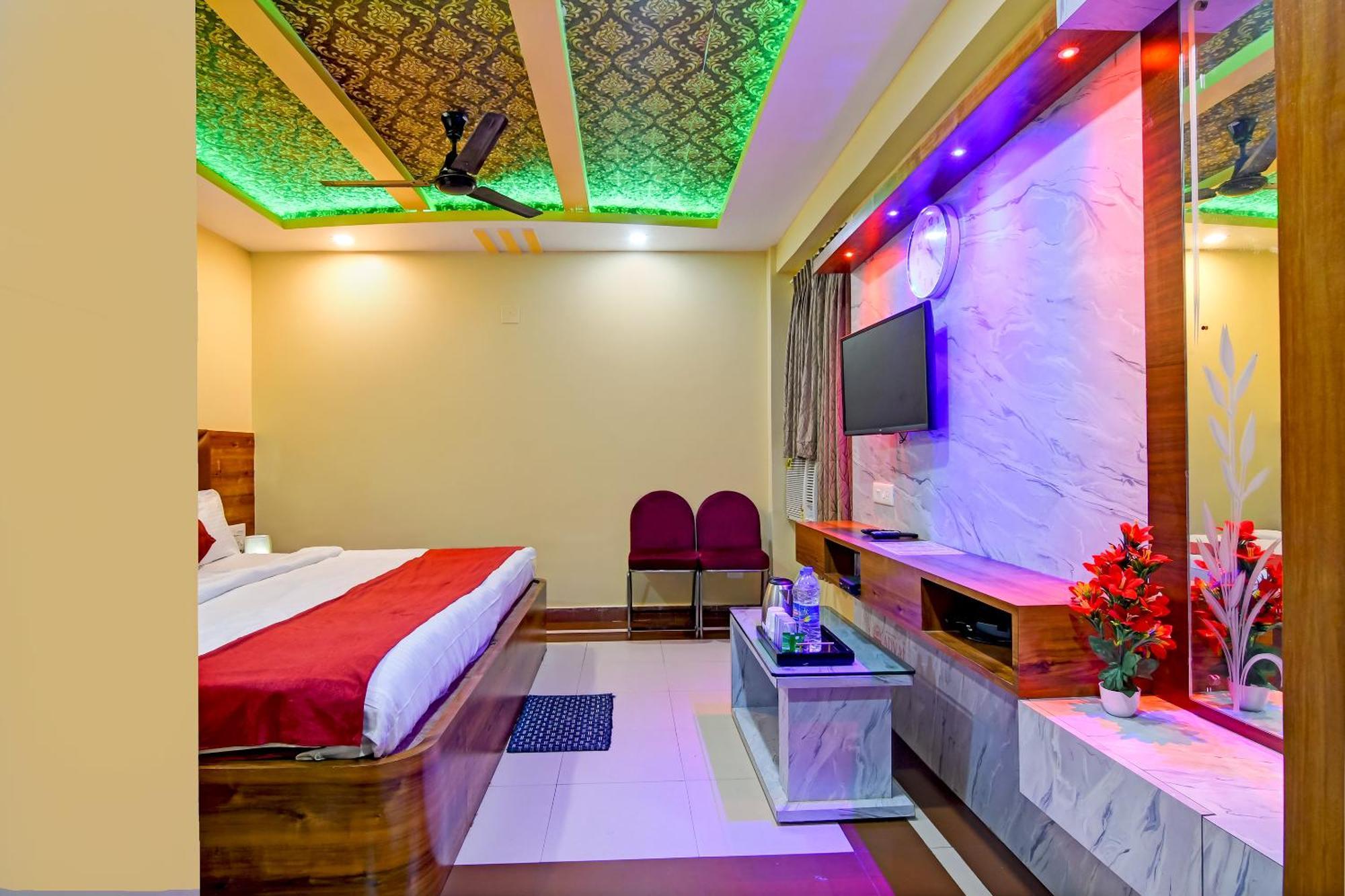 Hotel Ashray Puri Ngoại thất bức ảnh