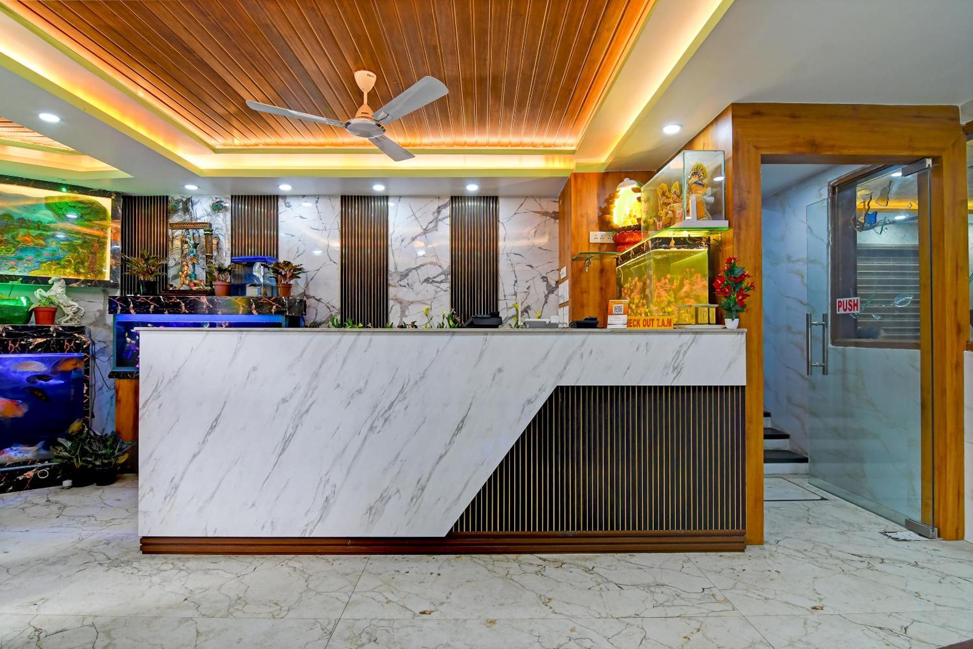 Hotel Ashray Puri Ngoại thất bức ảnh