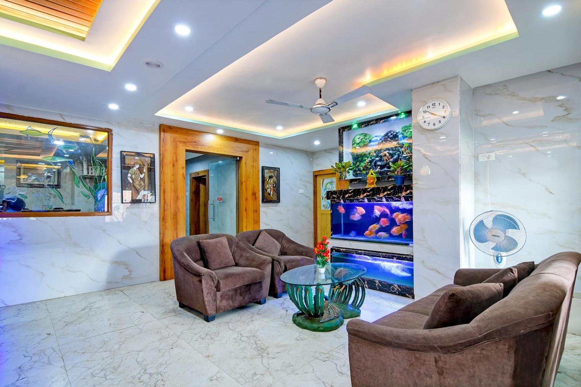 Hotel Ashray Puri Ngoại thất bức ảnh