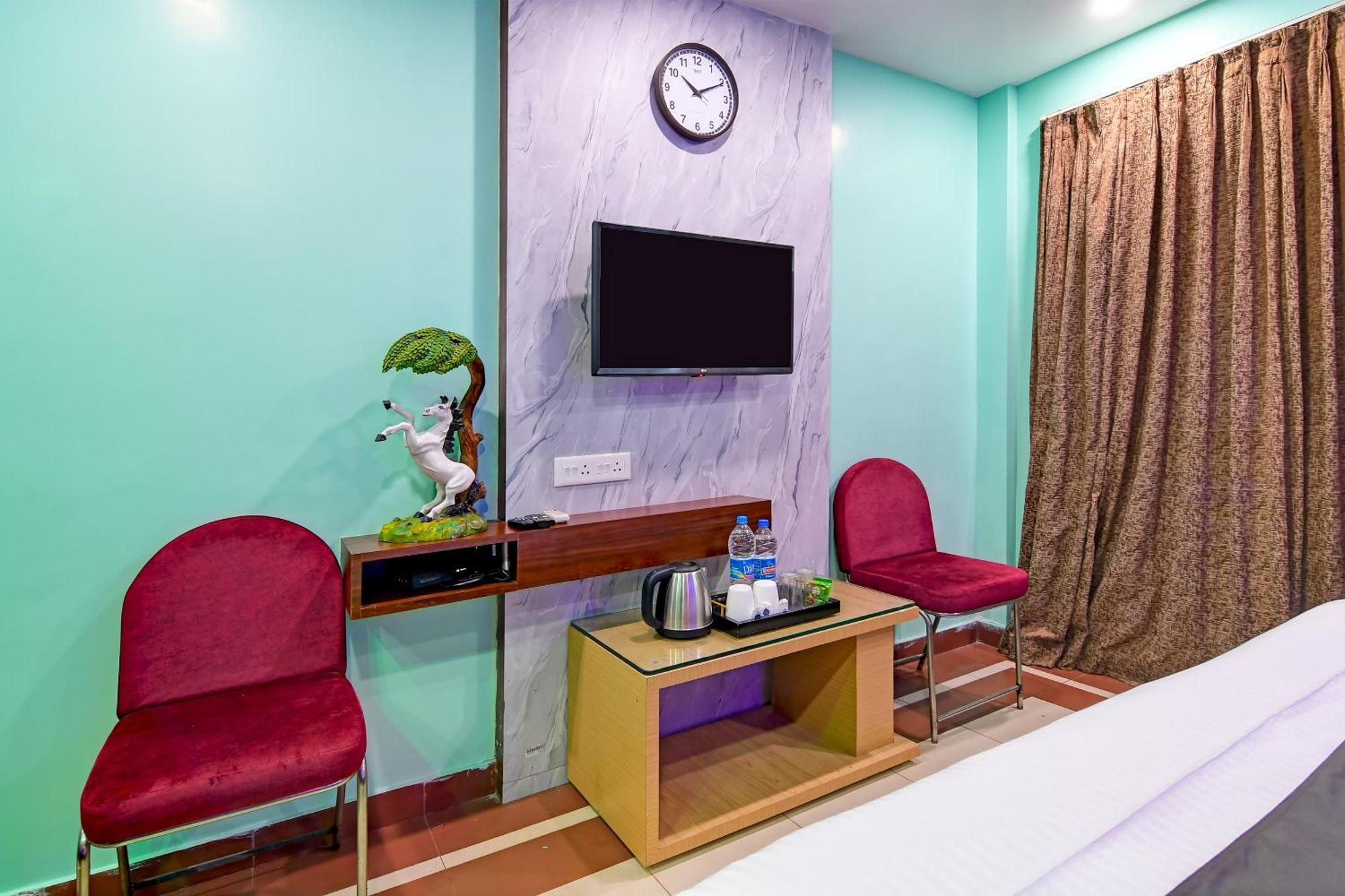 Hotel Ashray Puri Ngoại thất bức ảnh