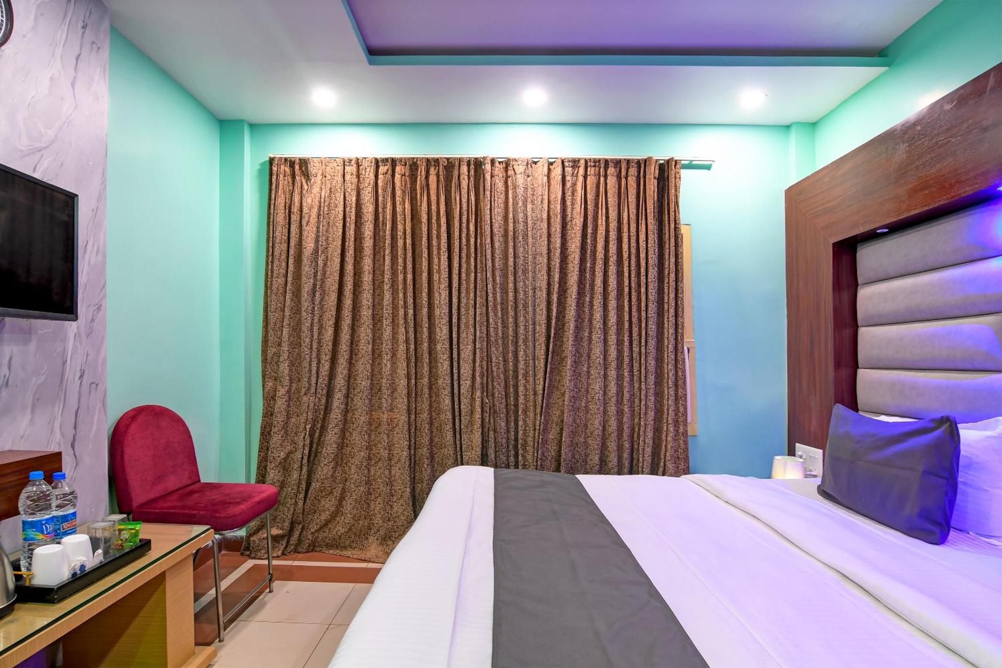 Hotel Ashray Puri Ngoại thất bức ảnh