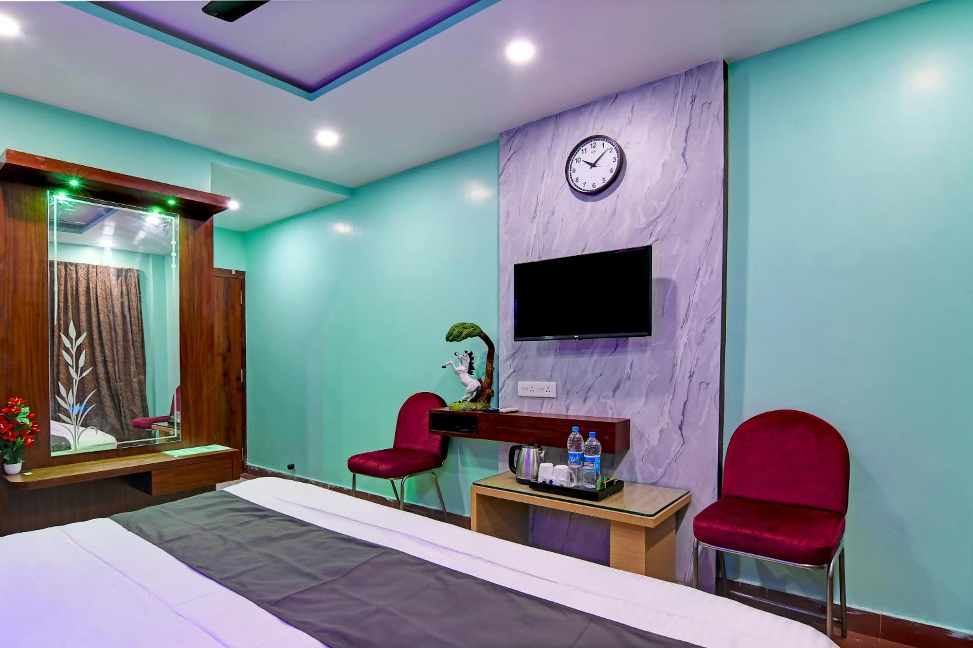 Hotel Ashray Puri Ngoại thất bức ảnh