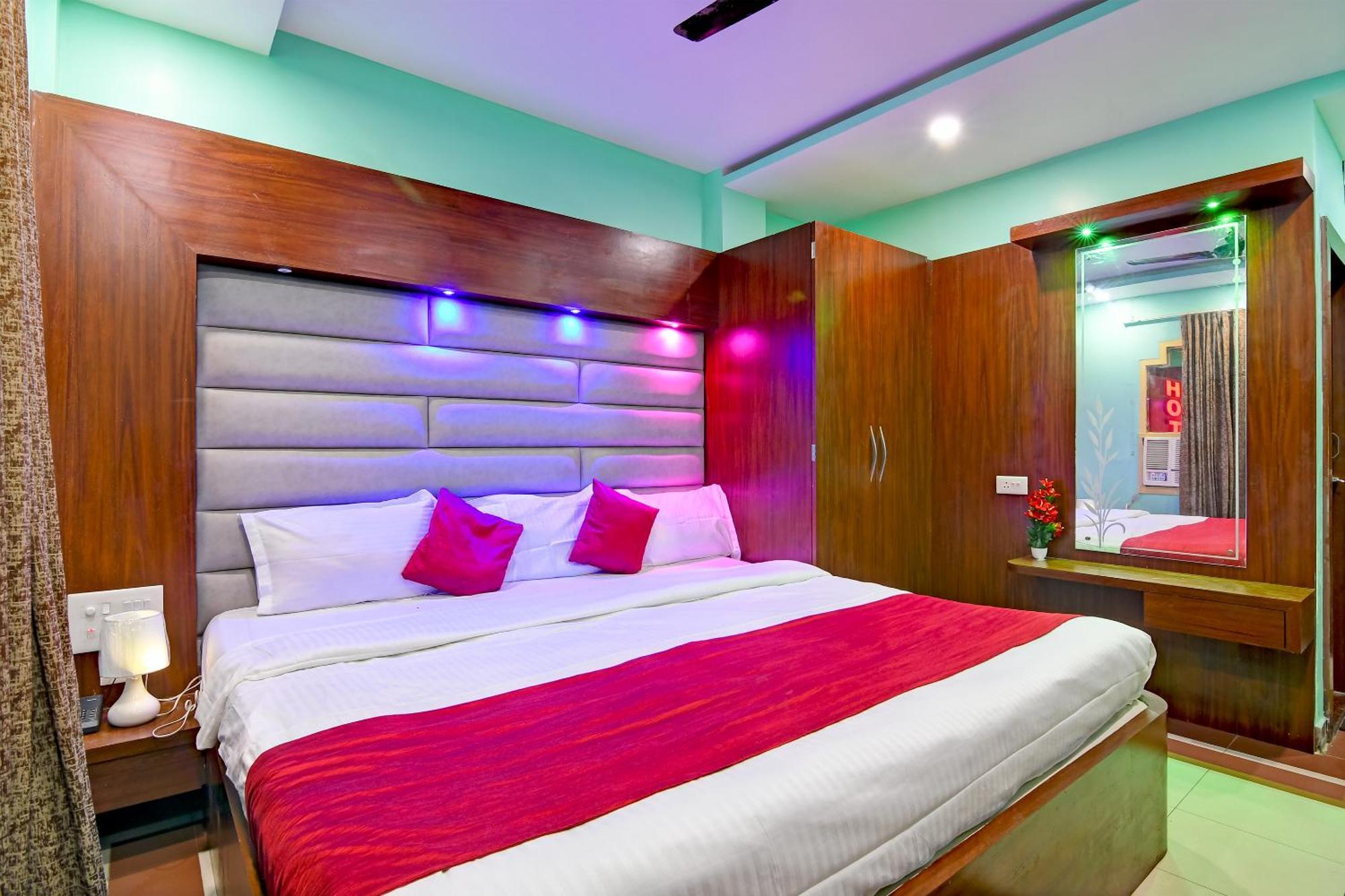 Hotel Ashray Puri Ngoại thất bức ảnh